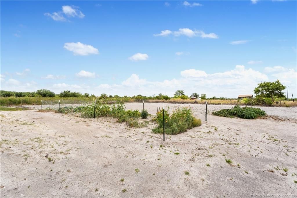18714 NW 254th Street, Okeechobee, FL 34972 Photo