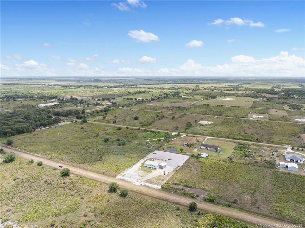 18714 NW 254th Street, Okeechobee, FL 34972 Photo