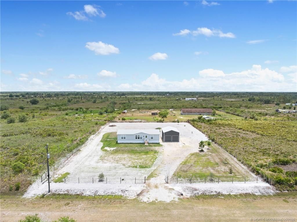 18714 NW 254th Street, Okeechobee, FL 34972 Photo