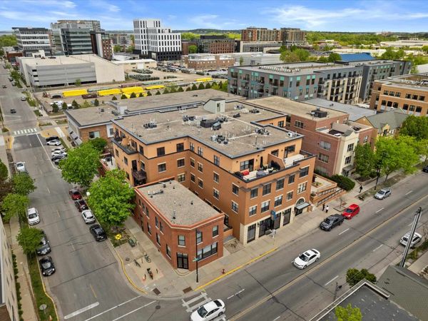 808 Williamson Street, Unit 207, Madison, WI 53703