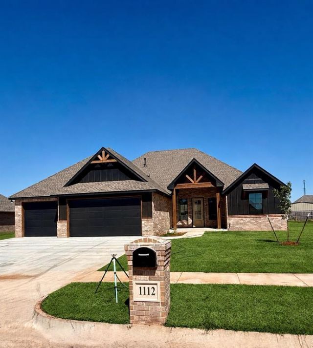 1112 Jozie Way, Tuttle, OK 73089 Main Photo