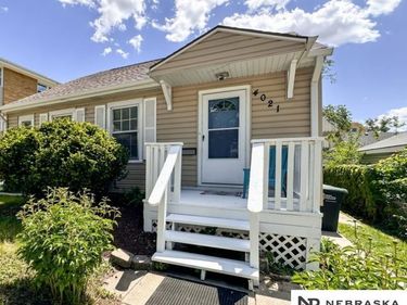 4021 Nicholas Street , Omaha, NE 68131