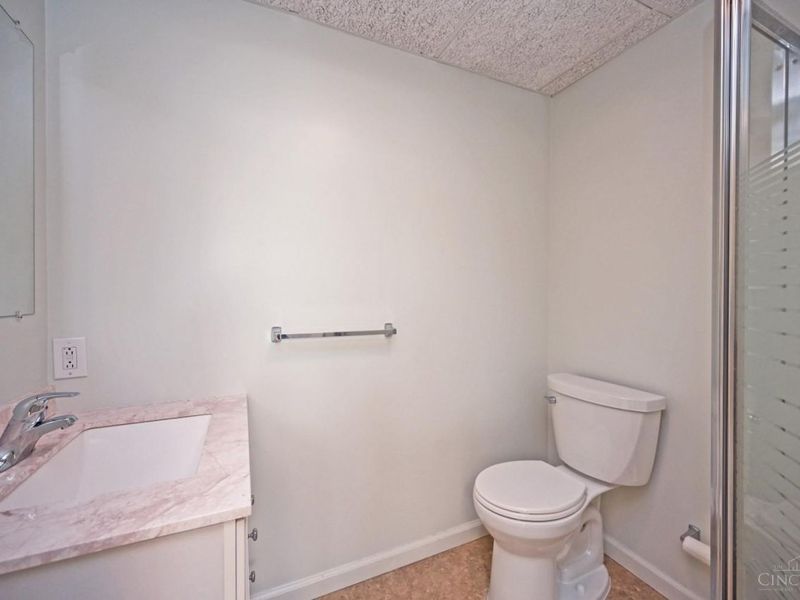 1426 Hazelgrove Drive, Springfield Twp., OH 45240 Photo 14