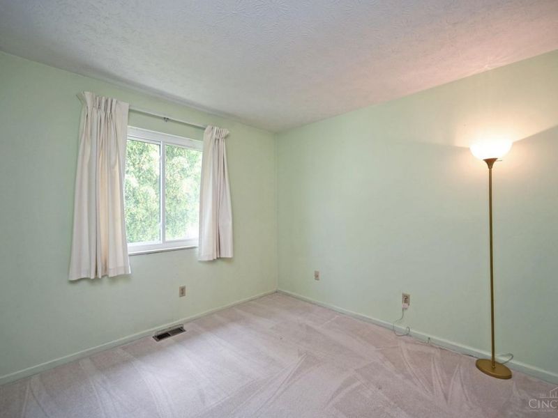 1426 Hazelgrove Drive, Springfield Twp., OH 45240 Photo 22