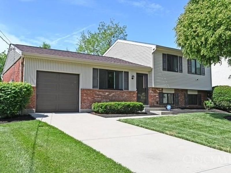 1426 Hazelgrove Drive, Springfield Twp., OH 45240 Photo 3