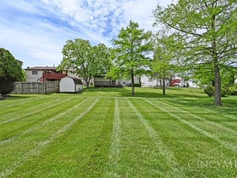 1426 Hazelgrove Drive, Springfield Twp., OH 45240 Photo 7