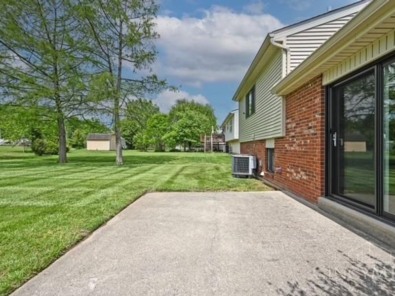 1426 Hazelgrove Drive, Springfield Twp., OH 45240 Photo 9