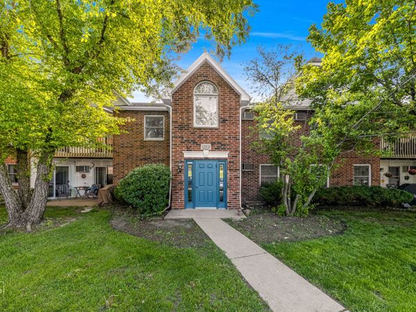 1375 NW CUNAT Court , Unit 3B, Lake In The Hills, IL 60156