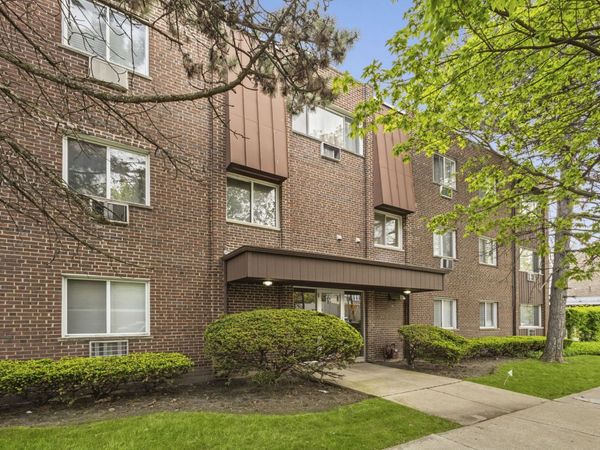 3201 W BALMORAL Avenue , Unit 301, Chicago, IL 60625