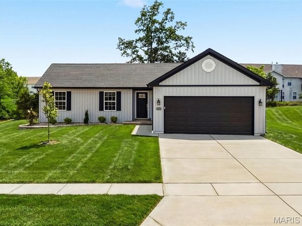 18816 Addi Drive , Warrenton, MO 63383