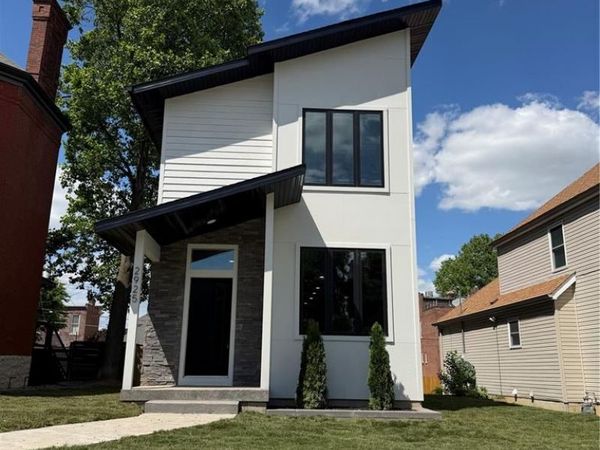 2925 Lafayette Avenue , St Louis, MO 63104