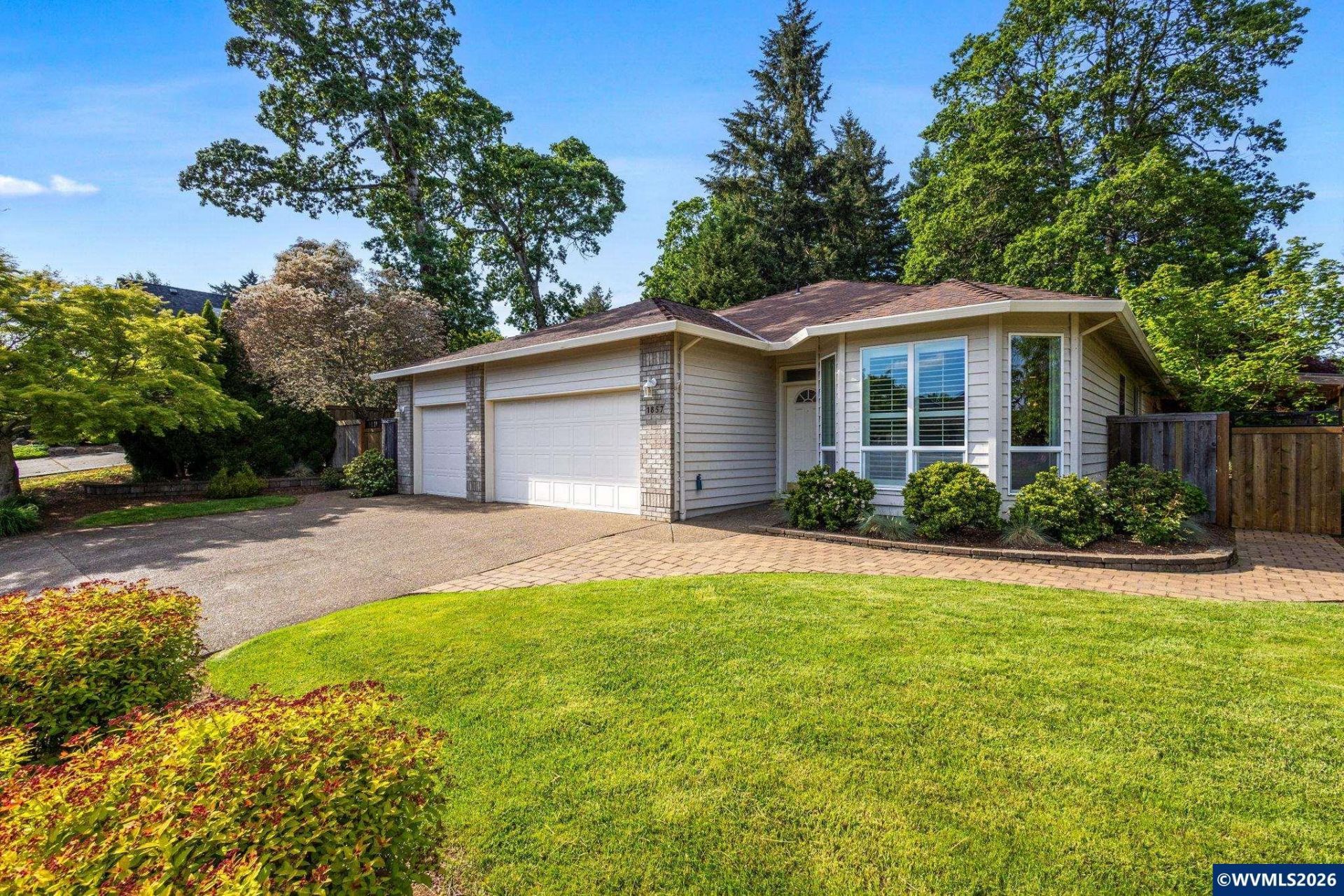1857 Webster Dr Se, Salem, OR 97302 Main Photo
