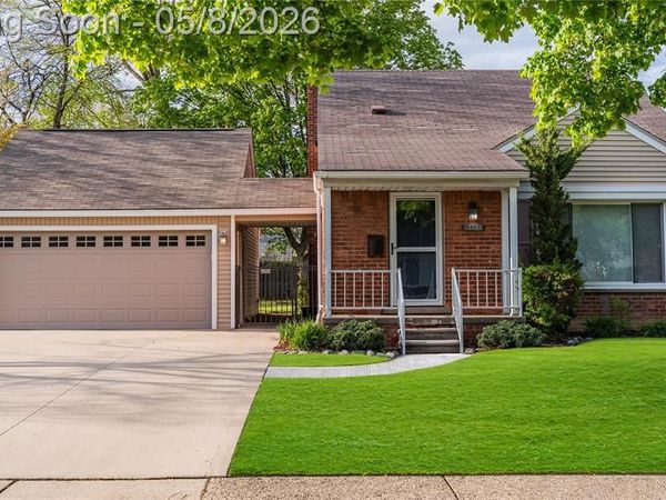13352 Borgman Avenue, Huntington Woods, MI 48070