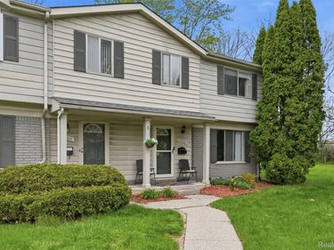 26200 Franklin Pointe Drive, Southfield, Mi 48034