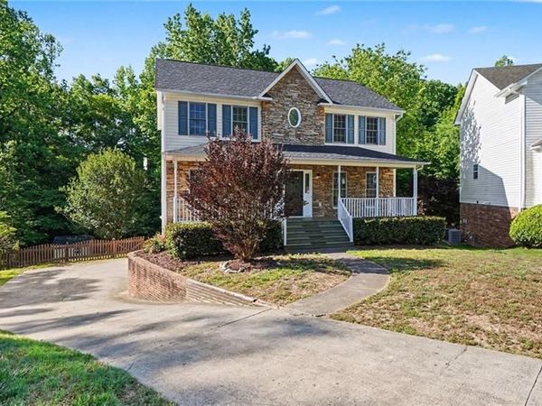 175 Spring Park Court , Clemmons, NC 27012