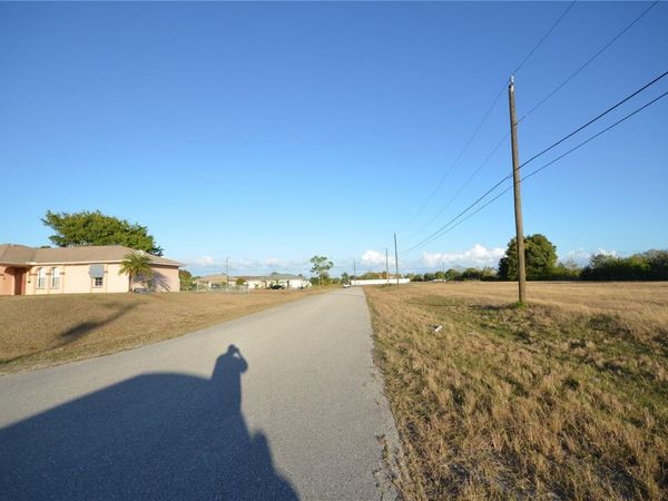 702 NE 12TH STREET , CAPE CORAL, FL 33909