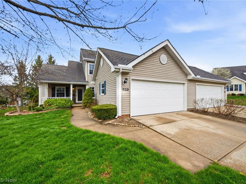 1960 Deerhaven Lane, Broadview Heights, OH 44147 Photo 2