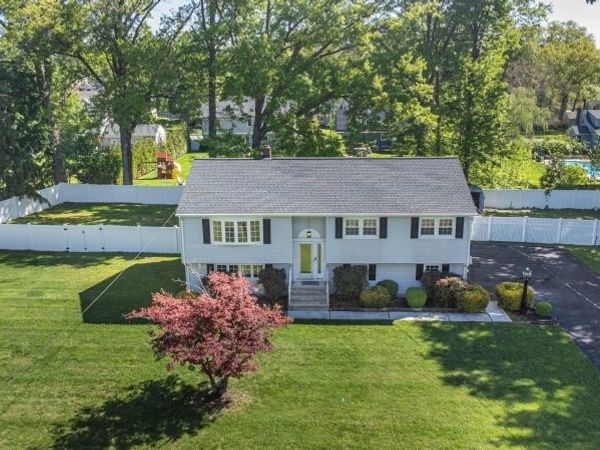 6 Beaumont Pl, Hanover, NJ 07981