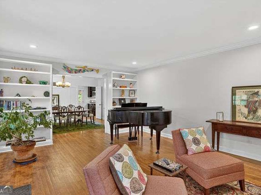 Property Image 6