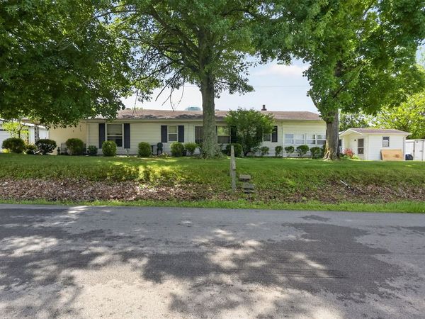839 Locust Grove Road , Elizabethtown, KY 42701