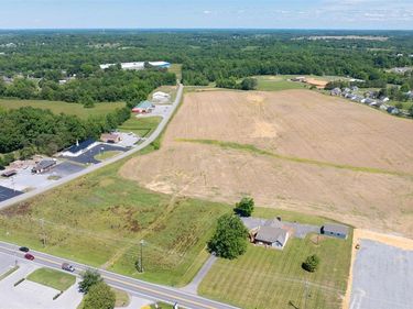 1732-2 Old Gallatin Road , Scottsville, KY 42164