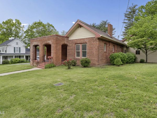 504 West Main Street, Jonesborough, TN 37659