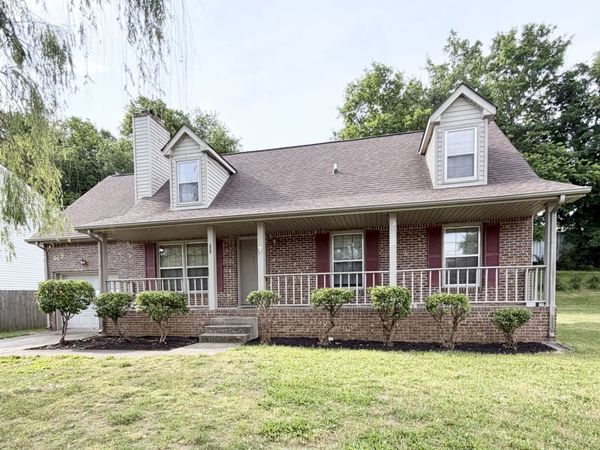 482 Bamburg Dr, Clarksville, TN 37040