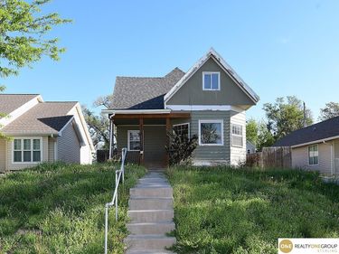 3338 Manderson Street , Omaha, NE 68111