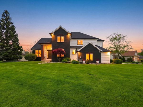 1010 Woodland Crossing, Fort Wayne, IN 46825