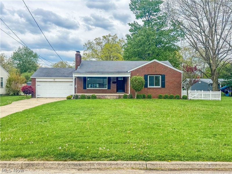4047 Cascade Drive, Youngstown, OH 44511 Photo 2