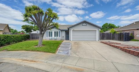183 Dawn Cir, Galt, CA 95632 Photo
