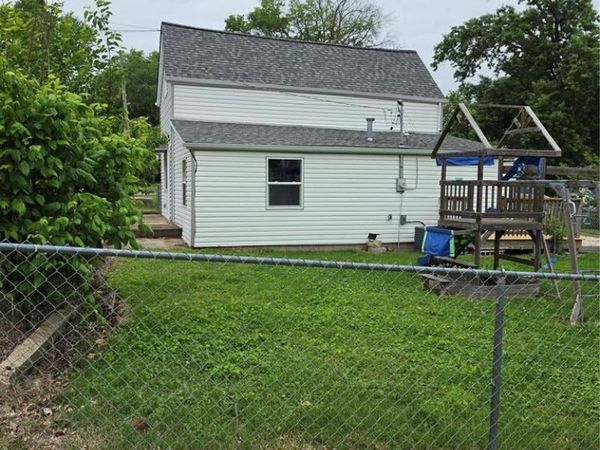 419 Little Broadway Street, Mehlville, MO 63125
