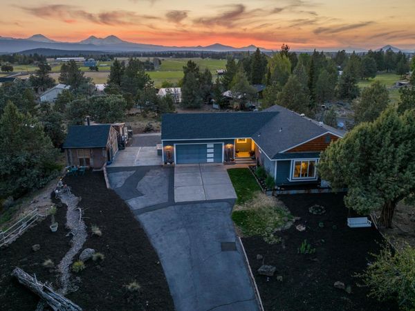 64911 Glacier View Drive, Bend, OR 97703