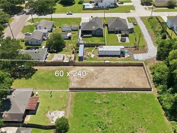 2817 BEHRMAN Highway , New Orleans, LA 70114