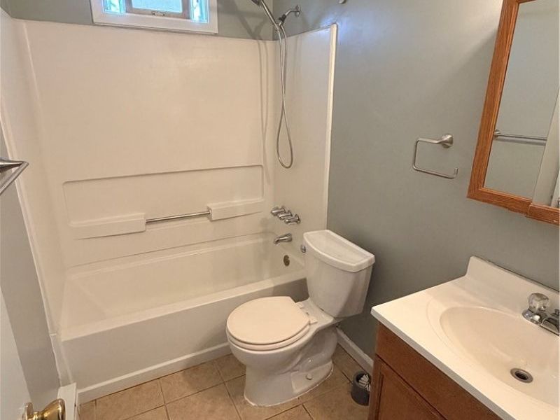 929 Cook Avenue, Unit 1, Youngstown, OH 44512 Photo 8