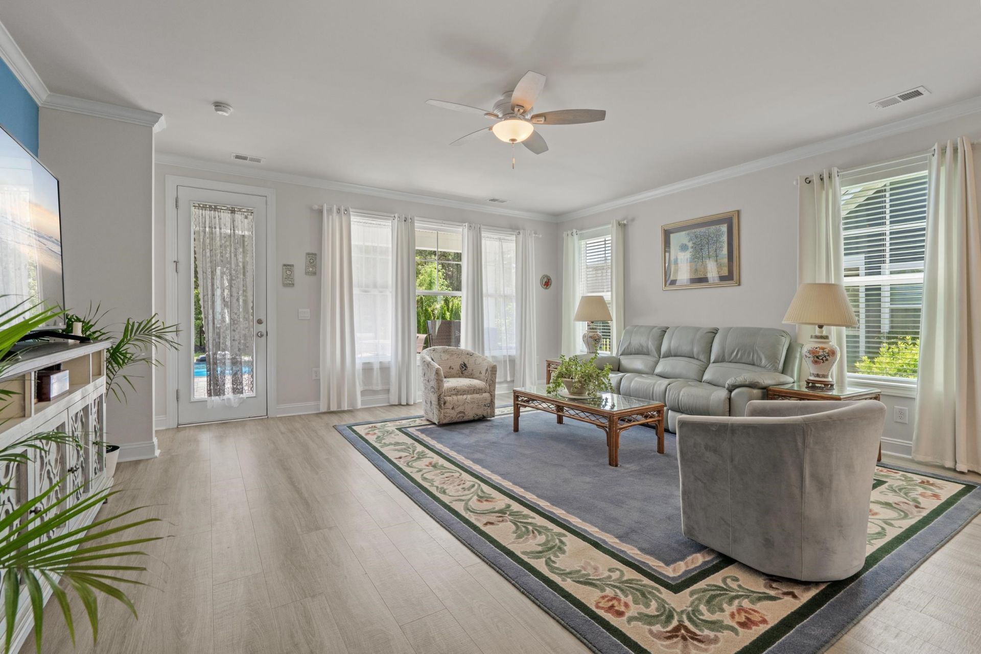 1343 Bermuda Grass Dr. Photo 16