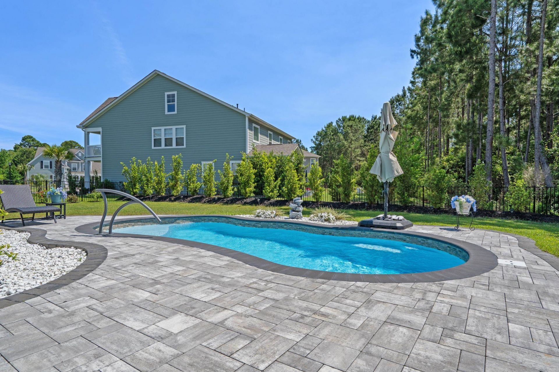 1343 Bermuda Grass Dr. Photo 35
