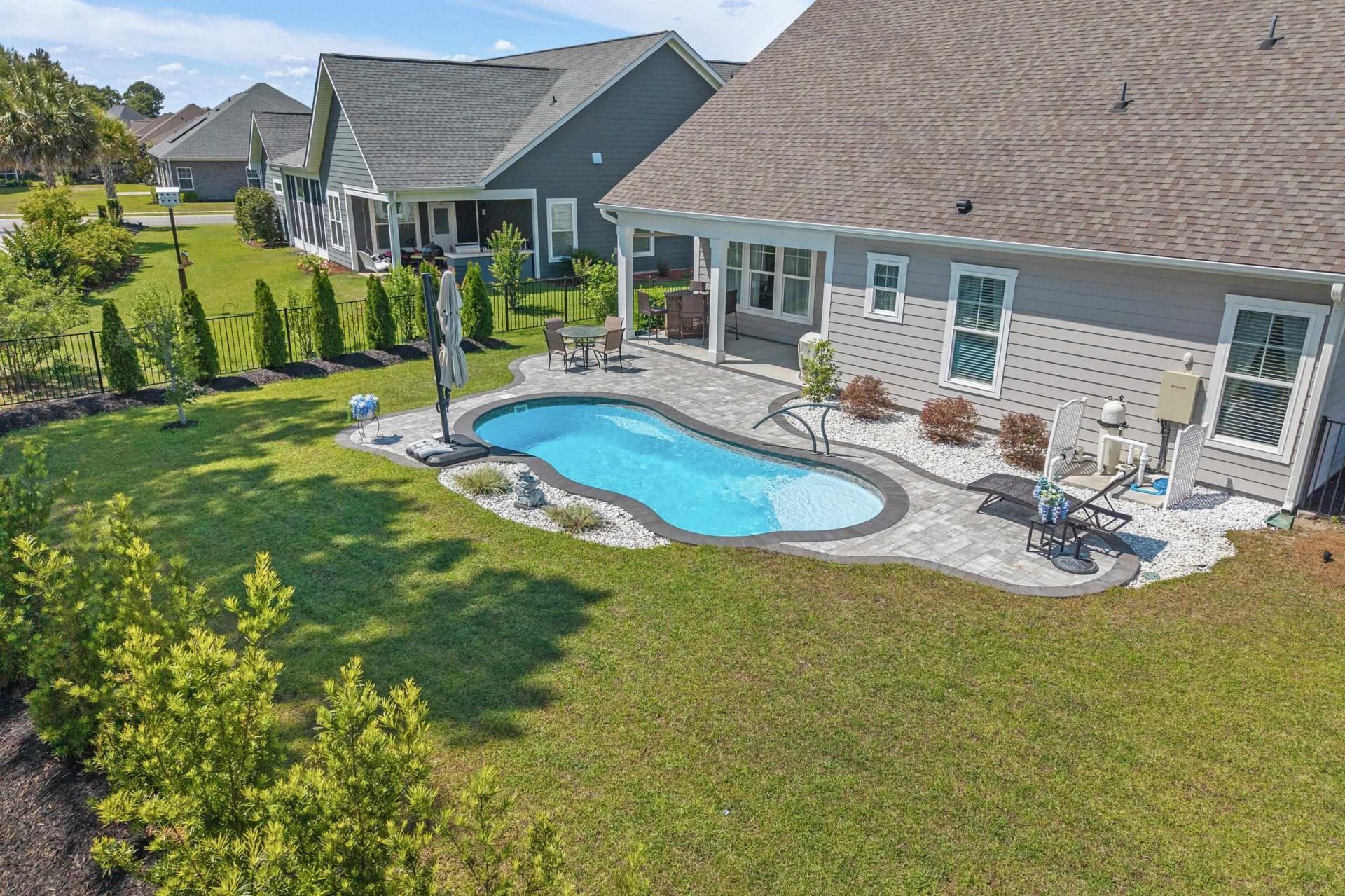 1343 Bermuda Grass Dr. Photo 4