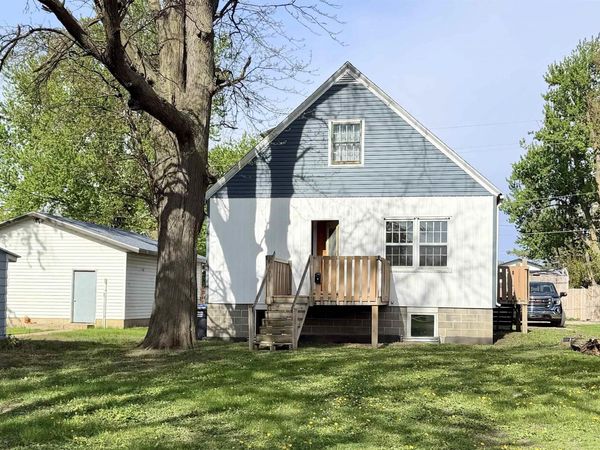 712 SENECA ST, Storm Lake, IA 50588