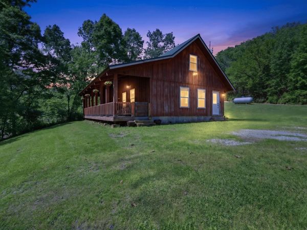 9004 Timber Drive , Mountain Grove, MO 65711