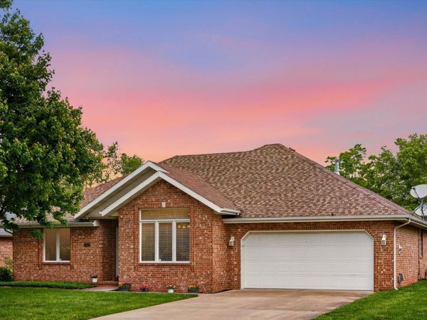 3669 W Roxbury Street, Springfield, MO 65807