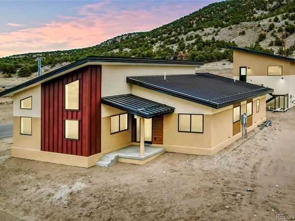 4998 Main Street , Salida, CO 81201