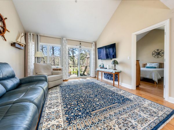42 Oak Glen Village, UNIT 42, Yarmouth Port, MA 02675