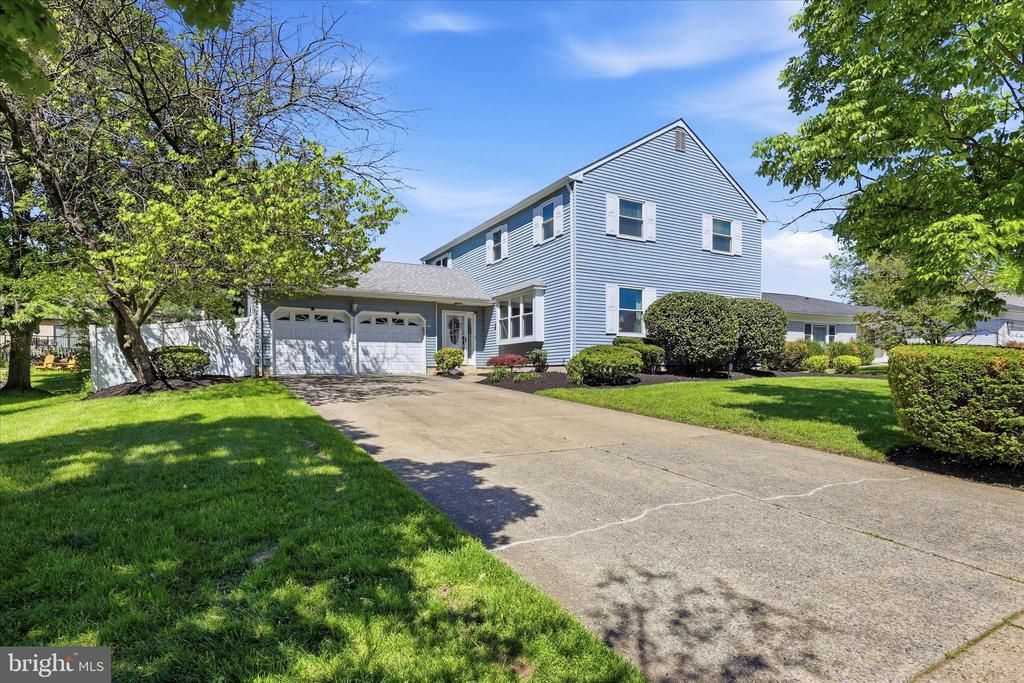 11 Birchwood Park Drive S, Cherry Hill, NJ 08003 Main Photo