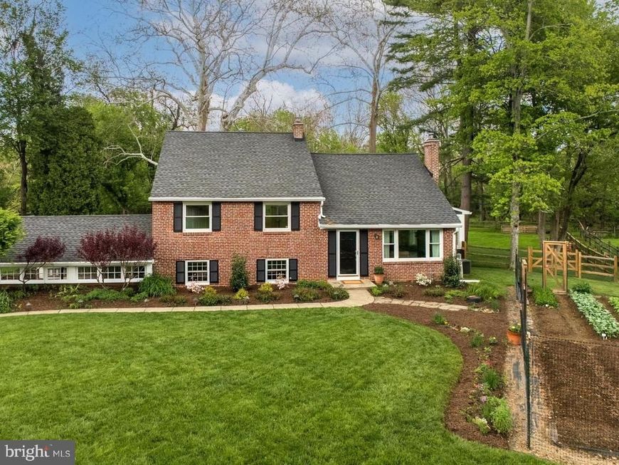 236 Anthony Wayne Drive, Wayne, PA 19087 Main Photo