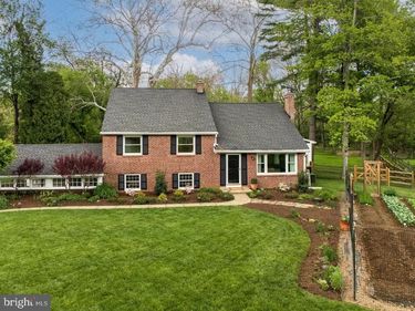 236 ANTHONY WAYNE DRIVE, WAYNE, PA 19087