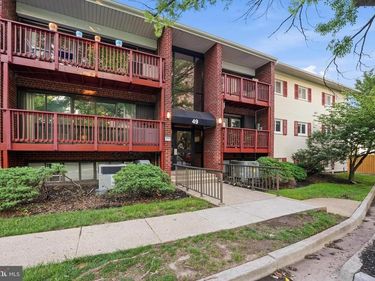 49 SKYHILL ROAD, Unit 204, ALEXANDRIA, VA 22314