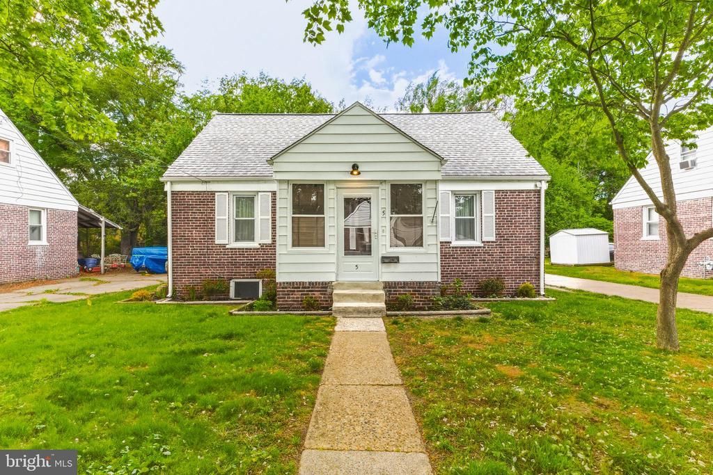 5 Dixie Drive, Penns Grove, NJ 08069 Main Photo