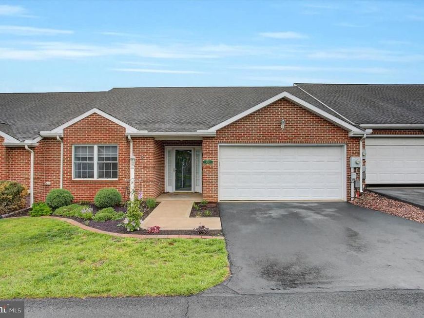 434 Moss Spring Avenue, Greencastle, PA 17225 Main Photo