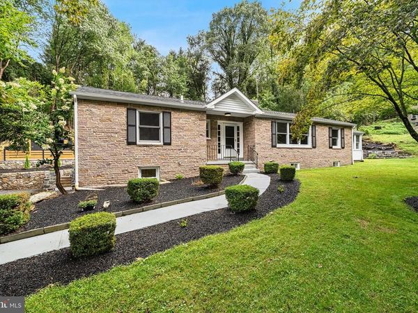 135 BRYN MAWR AVENUE, NEWTOWN SQUARE, PA 19073